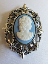 VINTAGE SILVER TONE WHITE ON BLUE CAMEO PIN BROOCH OR PENDANT - $44.55